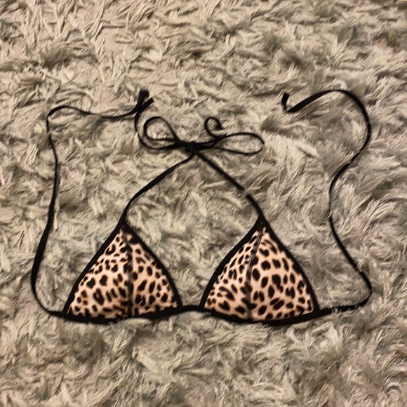 Victoria’s Secret Animal Print Bikini Top - Picture 1 of 7